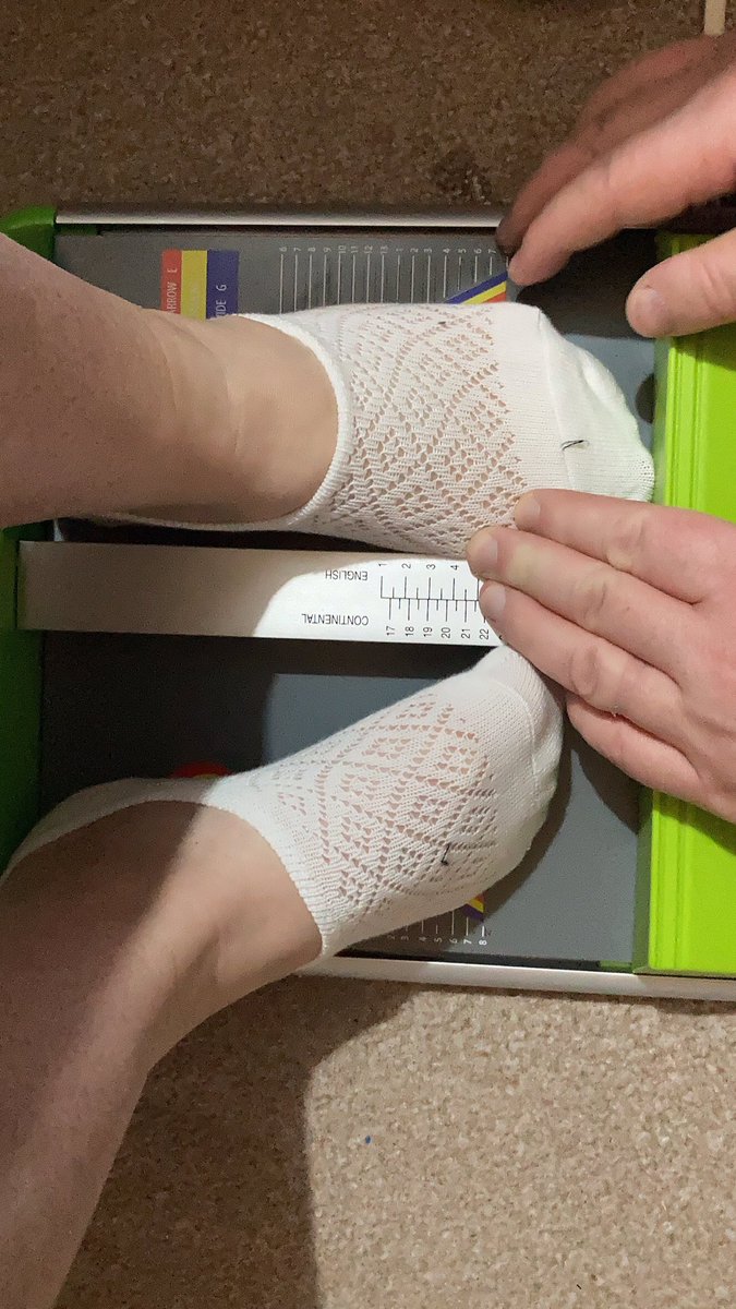 Chloe_Cute_Feet's tweet photo. I’ve been busy this weekend, but did buy some cute new socks!
Thoughts?

•footfetish footporn footworship feetseller feetbuyer cutefeet feetpics feetpicsforsale goddess • https://t.co/NeTq5BmUtH