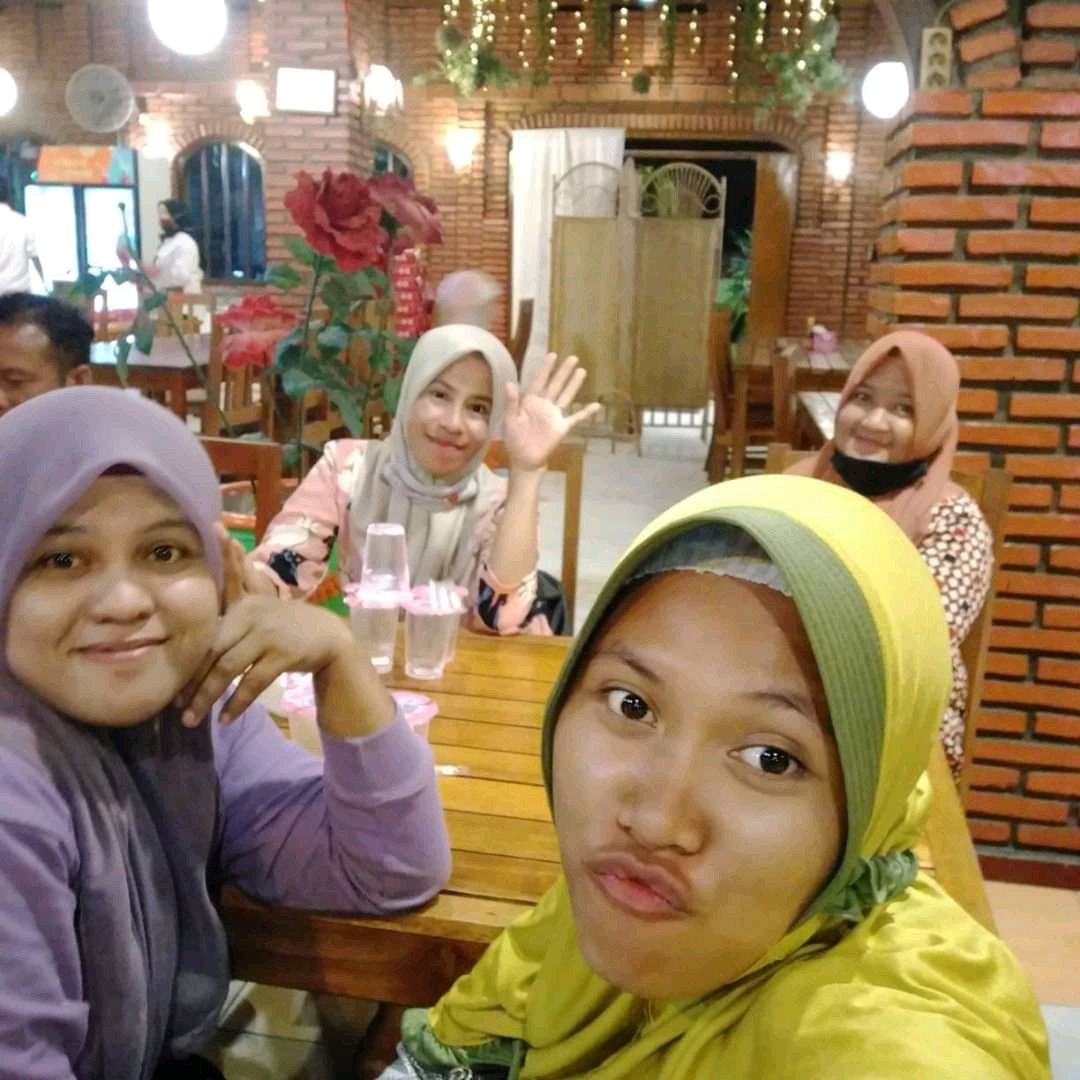 numertalis's tweet photo. Tetap tersenyum walau banyak cobaan dn rintangan yg di hadapi... https://t.co/PlfjSoEDaX