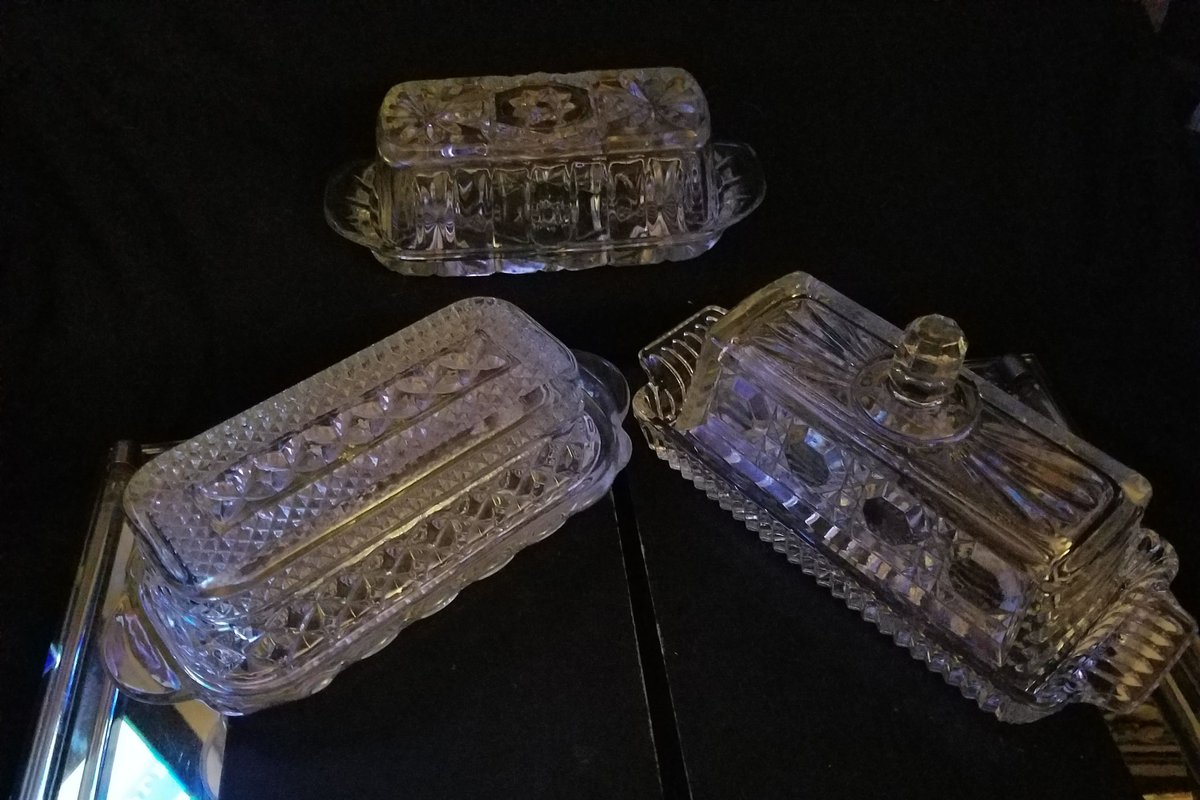 DWedgeCreations's tweet photo. #etsy shop:Butter Dishes Wexford/Star of David,EAPC/Indiana Glass,Windsor Royal Brighton,Sold Separately https://t.co/7JBkjKzqC8 #indianaglass #earlyamerican #anchorhocking #butterdish #RoyalBrighton #gemshapedbuttons #starofdavid #wexford #EAPC #windsor #prescut #star https://t.co/Hif1A3QGXz