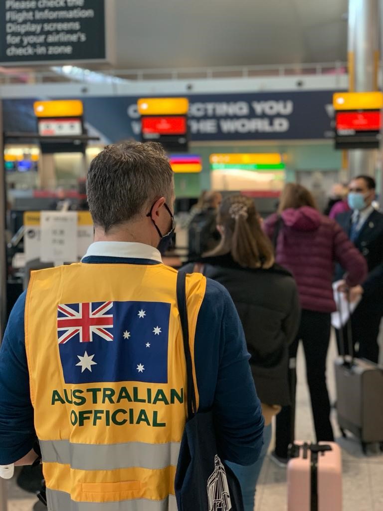 dfat's tweet photo. Welcome back to the 171 passengers who flew in from London to Darwin yesterday. We’re working with @Qantas and governments around the 🌏 to help more Australians return and to support those facing difficulty overseas due to COVID19.
 
@MarisePayne https://t.co/y3KzcoWxuB
