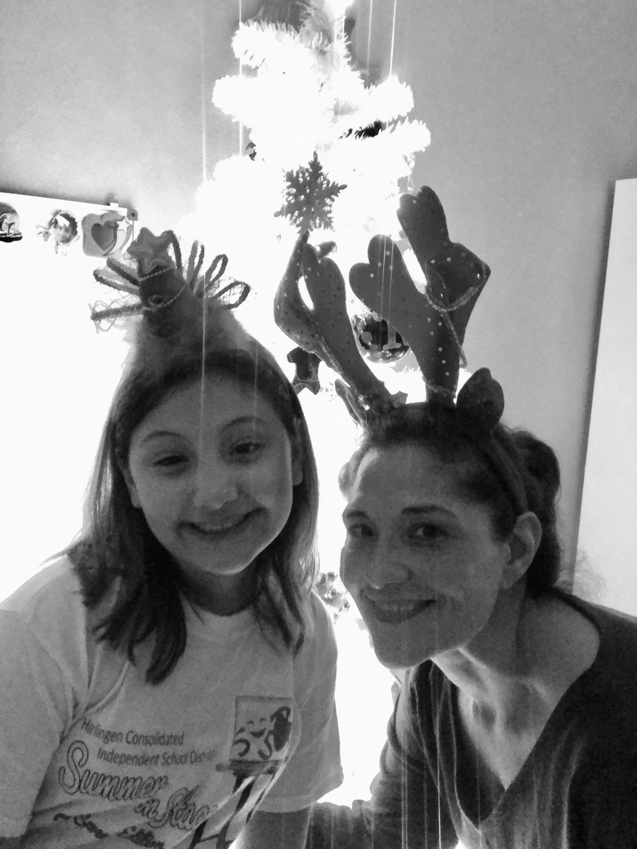 Because we can all use some Christmas cheer a little early this year. My Karina always reminds me to smile more, laugh a lot and enjoy every minute. 🎄☃️