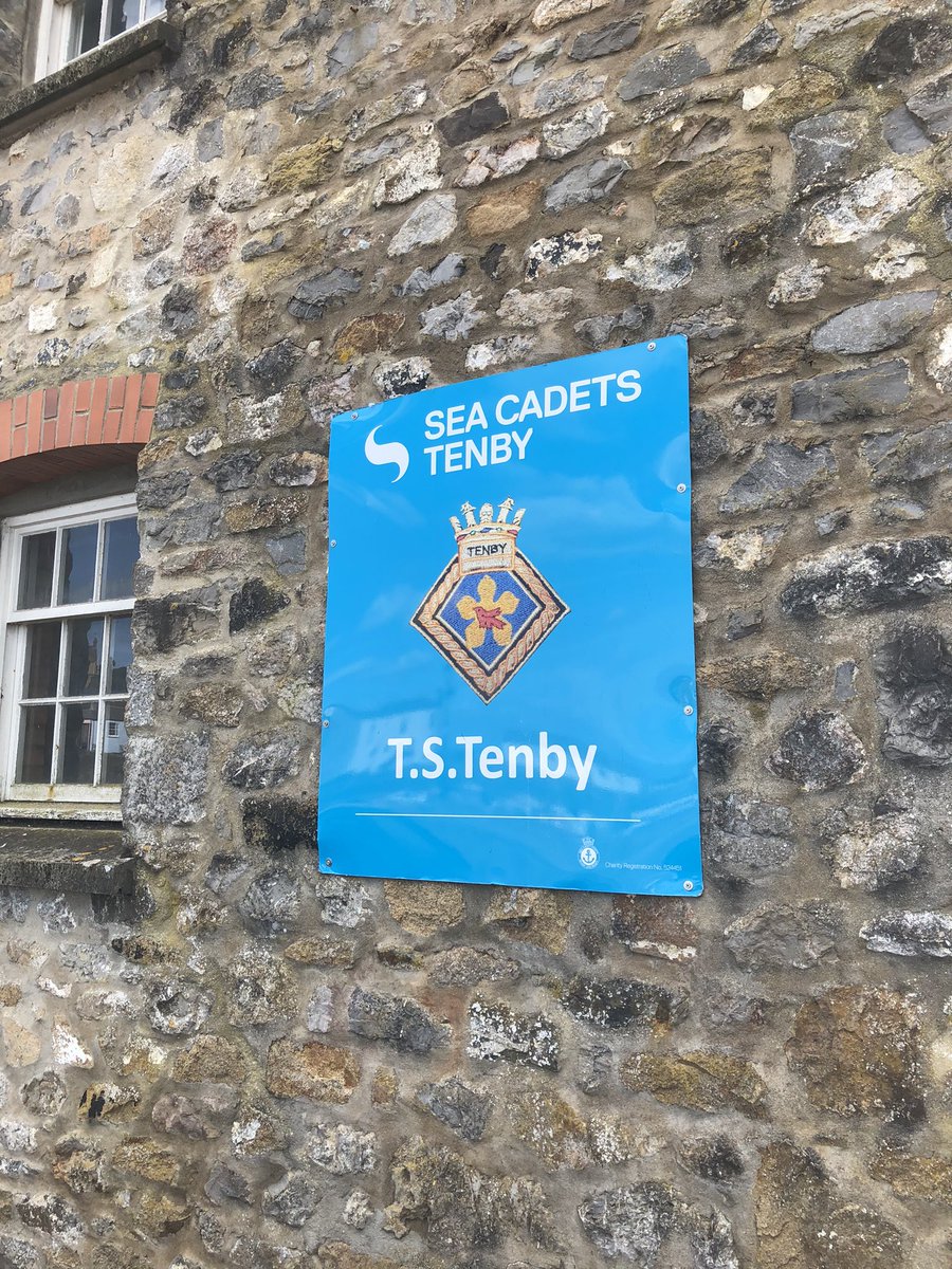 anothergraeme's tweet photo. #LA177 #tenby #harbour @TenbySCC @Tenbysailing https://t.co/XHak2649h0