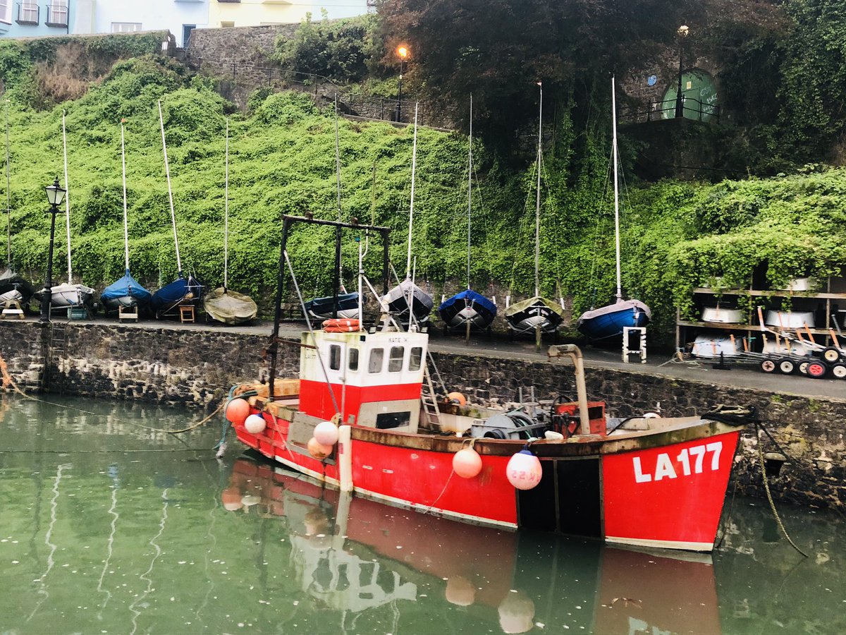 anothergraeme's tweet photo. #LA177 #tenby #harbour @TenbySCC @Tenbysailing https://t.co/XHak2649h0