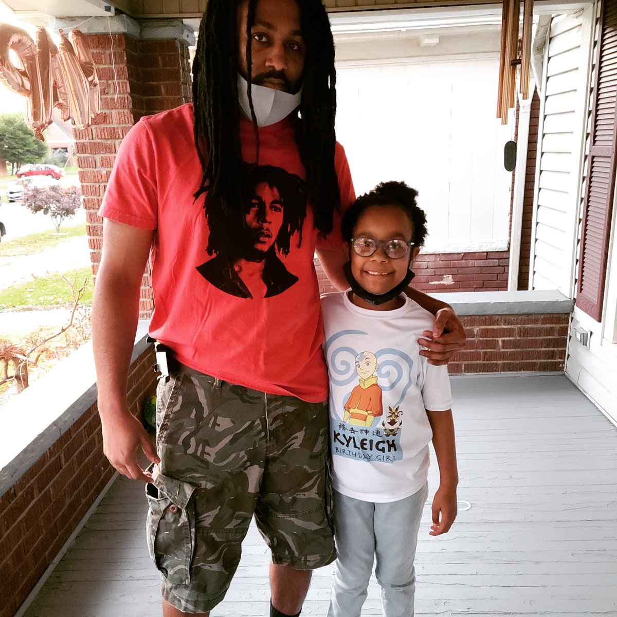 Truthertz33's tweet photo. #DriveByParty for my daughter Kyleigh. Big 9 growing fast. Love you mamas ❤️ #Daddysgirl https://t.co/GohuWAjXAb