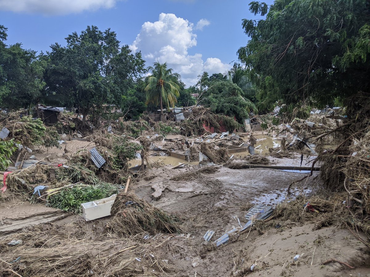A week ago there were thousands of the poorest of the poor living here along the banks of the Chamelecon River in San Pedro Sula. EVERYTHING they had was washed away by flooding caused by Hurricane Eta. #Honduras