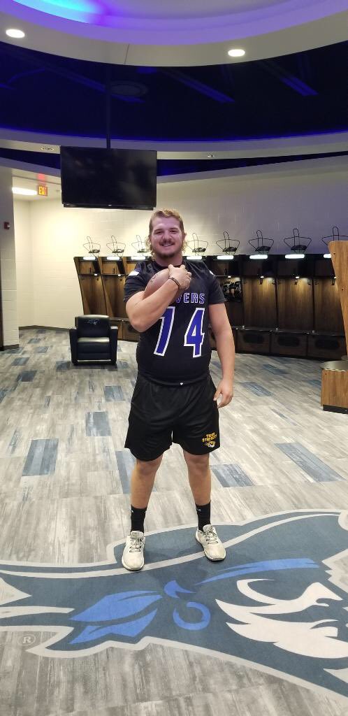 NileSchuett's tweet photo. Had a great time today at Iowa Western. Thank you @CoachK_IWCC and @CoachStrohmeier for having me out!
@ReiverFootball https://t.co/ArJeKwcnTY