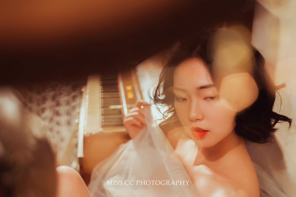 在热烈中燃烧

摄影/@misscc520 

#私房摄影 #私房 #私房写真 #成都约拍 https://t.co/W0mXX744VT