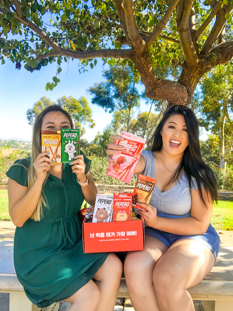 daebakbox's tweet photo. It's a Pepero Party at the Park! 11/11 sale coming to you soon! 🎉🎊 

Shop at our website for daebak items from Korea! 🔗✨ https://t.co/jiGfo4QED4

#daebak #peperoday #pepero #daebakbox #snackfever #balboapark #hallyu #seoul #snackfeverbox #singlesday #koreanitems #korea https://t.co/3dw65TtF9y
