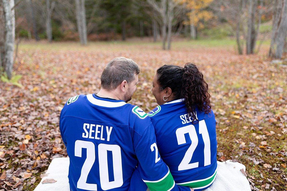 Seelsonwheels's tweet photo. @Canucks Two Canuck fans in love, living on the east coast. She becomes a Seely in 2021😍🏒💙💚 https://t.co/evThhnb5jZ