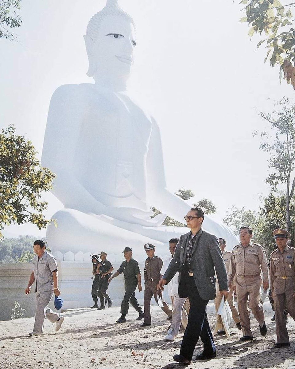 Tonglar1's tweet photo. #ไทยนี้รักสงบ
#เราจะเดินไปด้วยกันด้วยความรัก https://t.co/T4KF5mpV55