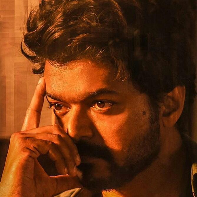 LUZEFER6's tweet photo. En tweet kanla pattah RT pannunga !!
Ethana paer irukkanganu paapom ??
😁
#Master @actorvijay #MasterUpdate #MasterUpdateOnDiwali #WeStandWithVijayAnna https://t.co/SyQYOc1QIA