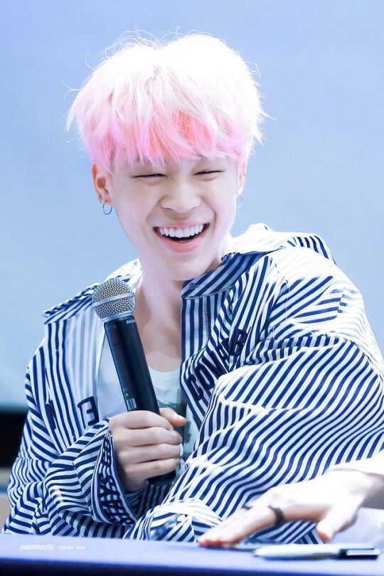 his cotton candy pink hair makes me so soft :(