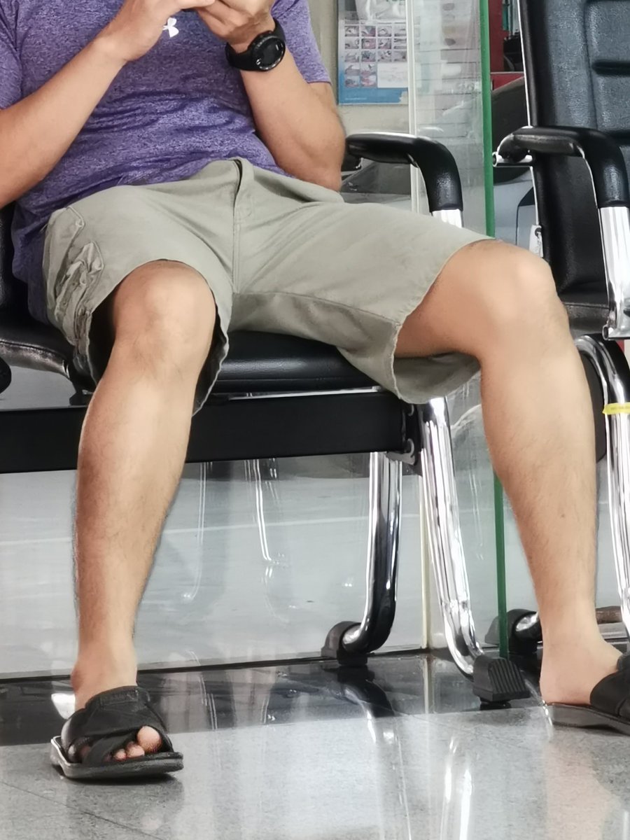 nainutty's tweet photo. คุณครับ นั่งแบบนี้พี่ใจคอไม่ดีเลย หายใจขัด ๆ ต้อง��ารคนผายปอด อิอิ https://t.co/9hIE8VBABo