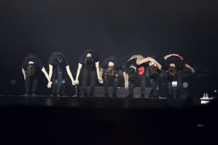 nunaje_'s tweet photo. Apakah iKON hanya memiliki keluarganya dan juga iKONIC? Tentu tidak. iKON seharusnya juga memiliki agensi yang bertanggung jawab. iKON memang mampu tumbuh sendirian dengan kemampuannya, tapi tetap tolong perlakukan iKON kami dengan layak @ygent_official

#STOPiKONMISTREATMENT https://t.co/Kg8f4Qe5uU