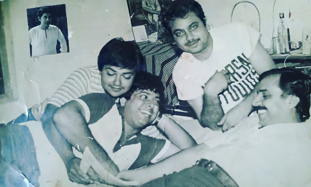 #RakeshBedi, #DavidDhawan, Sunil Sharma and chitraarth during their college days. 

@Varun_dvn 

Photo Courtesy- Rakesh Bedi