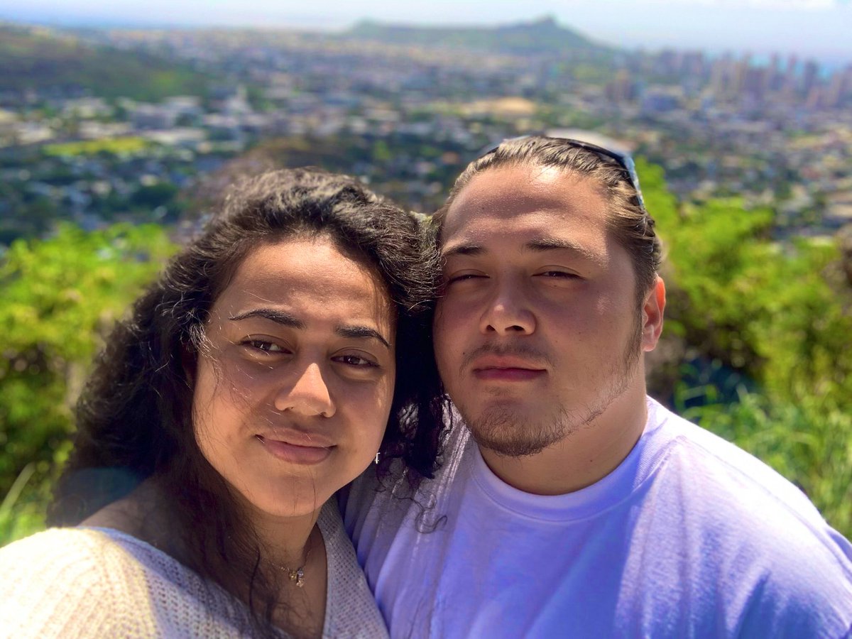 lealaroslynn's tweet photo. Been almost a year since I’ve seen my fiancé and I tell you it feels so damn good to see him again. The view in the back is great but the view right next to me in my arms is even better🥰 #happygal #reunitedagain #fiancé #hawaiiliving https://t.co/uAUNf28bfW