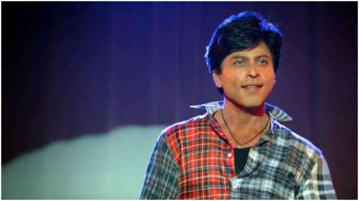 Inside every Indian there is a Gaurav who lines up outside his favourite superstar’s house just to catch a glimpse of the man he idolised since childhood. 