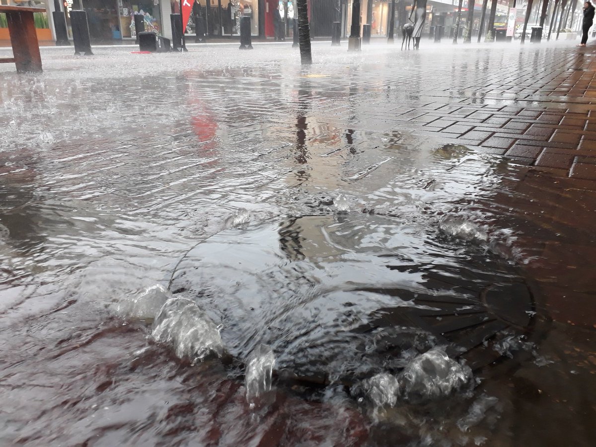 running4mental1's tweet photo. Day #314 - "Floodings!"

Oh boy I wasn't looking forward to that one. Huge downpours today so I ran under the awnings in Emerson st. Many shops appear to be flooded.

5km/day in 2020 for Mental Health Foundation NZ 

https://t.co/Dwma0SYyV2 https://t.co/tkIuj4fmW5