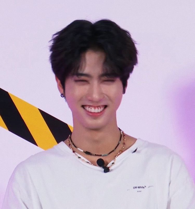 heba13613's tweet photo. #HanJisung
#HanGotIt #Hanbestrapper
#Hanbestvoice
#Hanadorable
#Hangotit https://t.co/18O53XVKXv