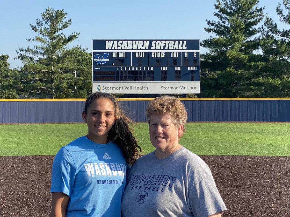 MoChiefs18u's tweet photo. Jaden LaBarge is a senior at Kickapoo HS. She has a ton of power offensively and in the circle, and has quick hands at the corners helping KHS to a Final Four and earning an All-State bid. Jaden has committed to Washburn University. Congrats, we’re so proud of you! https://t.co/oNgOPPEzRV