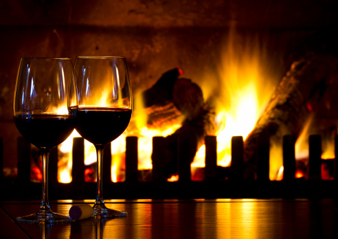 Sun_AM_Hangover's tweet photo. What could be better than wine and a roaring fire on a Sunday night? 

#Sundaymorninghero #hungover #hungoverrecovery #recovery #Hangover #Drinking #redwine #whitewine #ladies #wine #sundaynight #fire #campfire #backyard #drinkswiththegirls https://t.co/DIWmNOIiO4