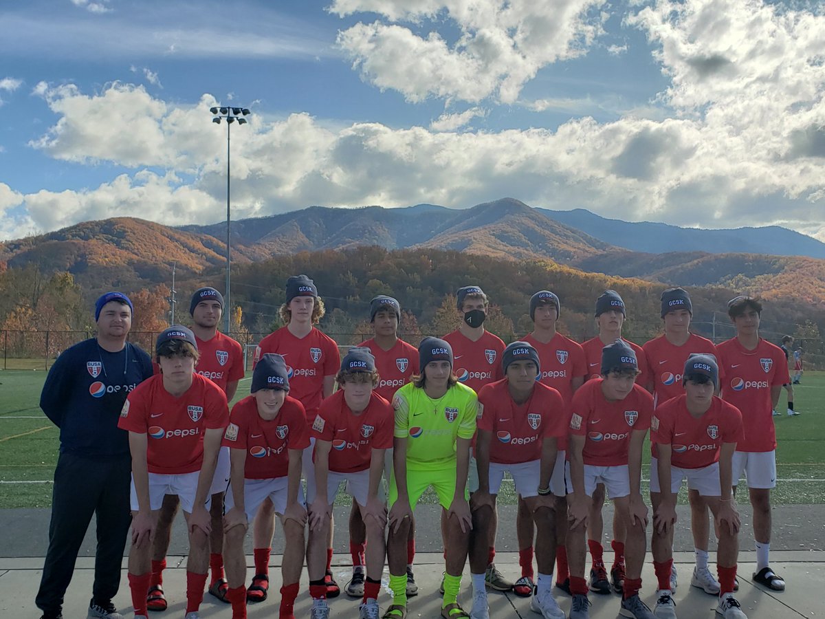 Bt2uali's tweet photo. #GatlinburgCollegeShowcase2020 Congratulations @jtcarson8 and his teammates! Final score BUSA02/03 SCCL 2 vs FC Alliance ECNL 1  
GCSK Champions 🏆 ⚽️ #soccer #champions @Bham_United https://t.co/OtBBI2R22W