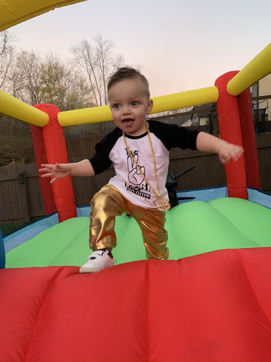 MorganHinshaw's tweet photo. I donβt know about you all.. but everyone should have a MC hammer birthday party at some point.. just sayin. ππ§βπΌ #TWOlegit2quit #hammertime #J528 https://t.co/oJCHeIcFZo