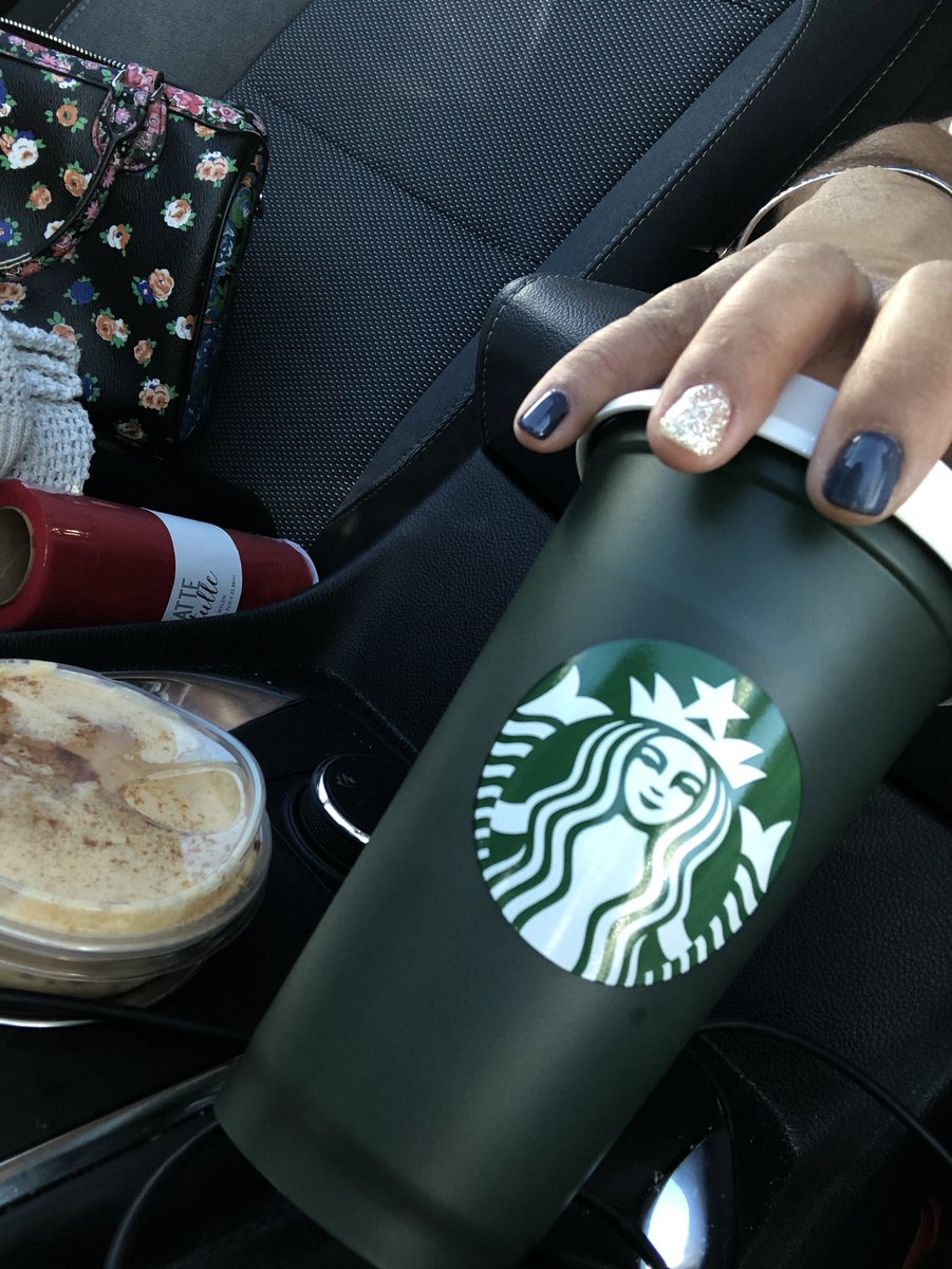 FeastOnKindness's tweet photo. It was such a good weekend! Ended with a very kind βneighborβ who paid for my drink & a treat ahead of me in the drive thru line this afternoon! SPREAD KINDNESS ππ #kindness #pumpkinSpicedEVERYTHING https://t.co/8c3FJY82Hs