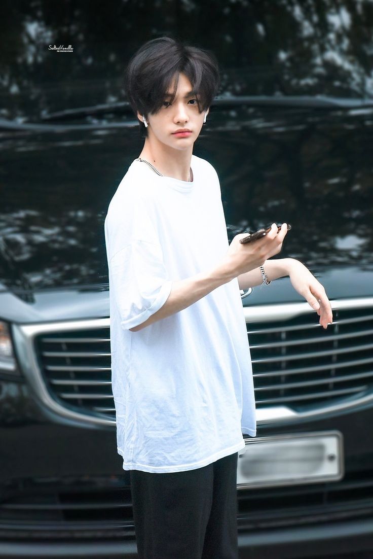 ちまっこ ブラウニーを作るお母さんの後ろではしゃぐ子供のような推しです ヒョンジン Hyunjin Straykids