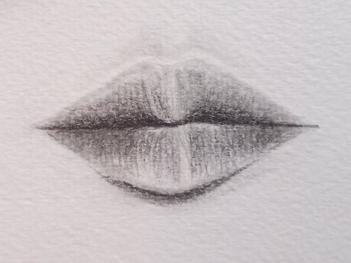 hochimm's tweet photo. supposedly a quick sketch but it took me 20 mins to finish it
#art #artph #lipstudy https://t.co/v2RabGpj7F