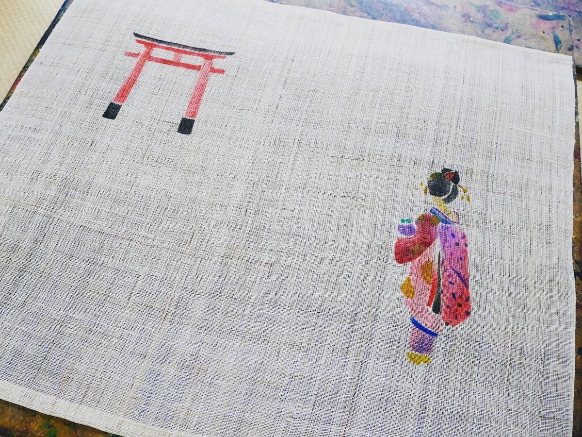 addatoursjapan's tweet photo. Kyo-Yuzen Dyeing
#KyoYuzen #dyeing #experience #workshop #art #MarumasuNishimuraya #Kyoto #Japan #travel #trip #JapanTrip #JapanTravel #travelphotography #travelphoto #localtour #touring #tour #guidedtour #visitJapan #AddaToursJapan #京友禅 #丸益西村屋 #友禅染体験工房 https://t.co/b54YA6e3E0