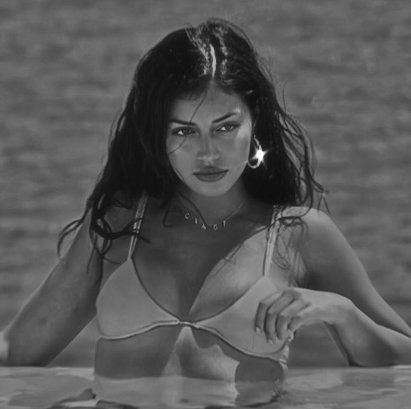 cindyIice's tweet photo. « That’s my only paradise. » https://t.co/M1V5MkkLvp