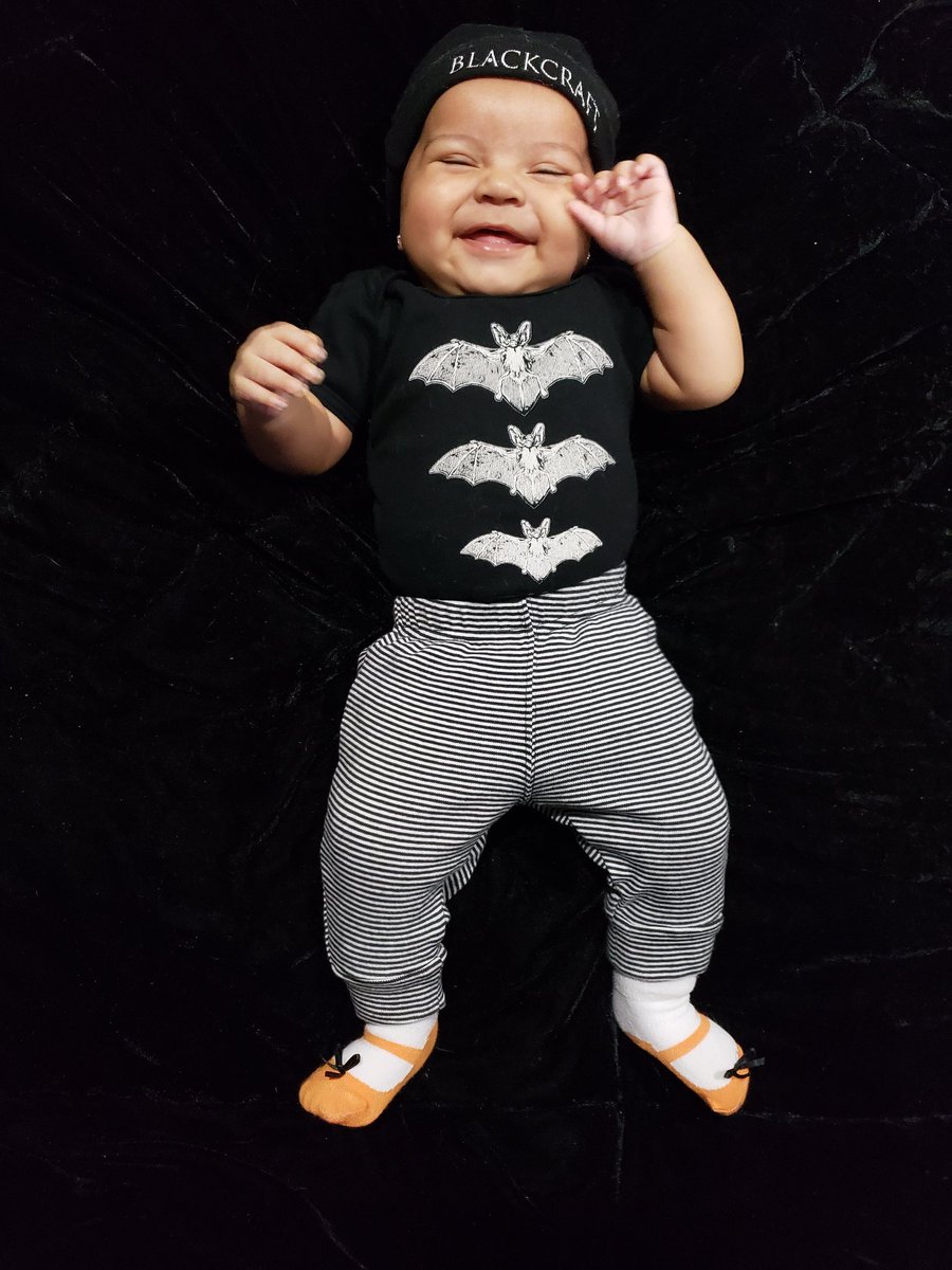zer0phoksgiven's tweet photo. These will be used for her monthly pictures now, thanks @BlackCraftCult 🦇👻🖤 https://t.co/SzJmLPlT5H