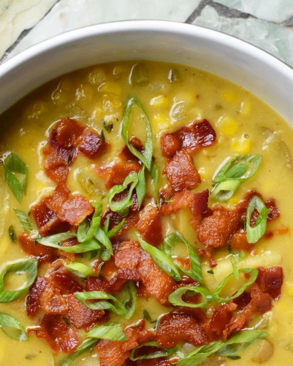 SofritoProject's tweet photo. Hola! I have a new recipe live on the blog: click the link in my bio for my corn and potato chowder recipe. And the good news? Itβs dairy-free for my fellow lactose sensitive friends! ππ½ #sofritoproject https://t.co/4IfPBZ019c