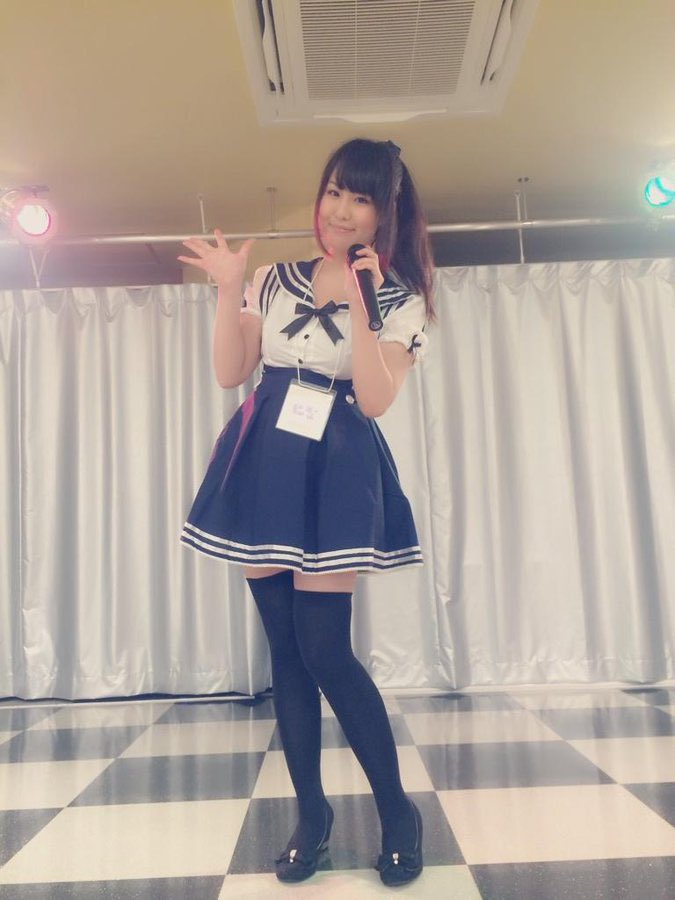 c273c's tweet photo. 某有名麻雀店のアイドルカフェ時代の体型が全盛期な気がする…ここまで戻りたい…

－10kgかぁ…遠い目 https://t.co/Gr59HgvZU7