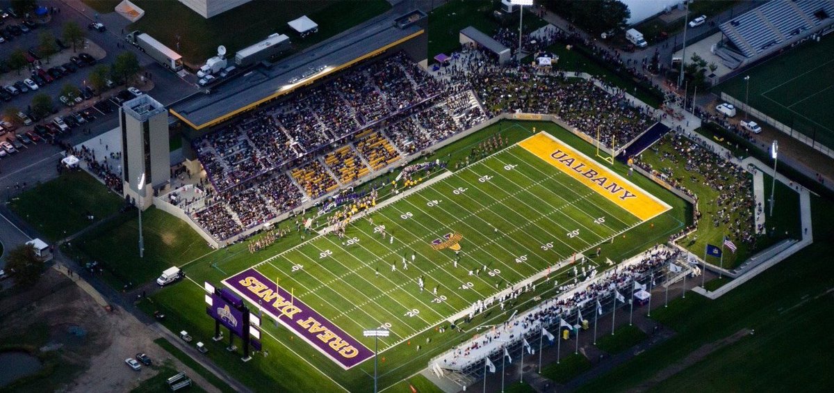 bhendo81's tweet photo. After a great phone call with @CoachByham I am blessed to have received a FULL scholarship offer from The University at Albany🟣🟡🐶#DANEVI21ON https://t.co/viV3KP2xfo