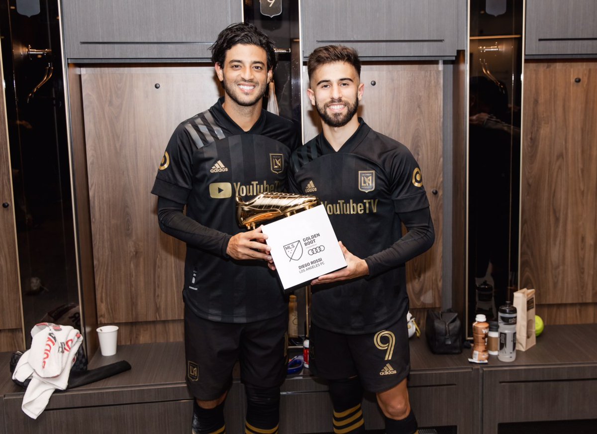 LAFC's tweet photo. Black &amp; Golden Boot winners. 

2019: @11carlosV 
2020: Diego Rossi 

#LAFC https://t.co/H6BxlwCrEp