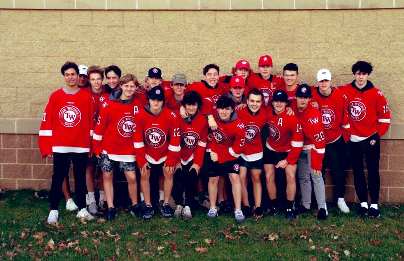 nikki88338585's tweet photo. The “Before Season” finished up this weekend with 3 big WINS over Shattuck St. Mary’s, the Blizzard & Colorado! 5482 pictures and MANY more miles, but I can’t wait to watch these boys play together again in their “After Season”! @TWHOCKEY @DocBB60 @PaulCaufield6 @JackBowe14 https://t.co/uLOkRl3c7D