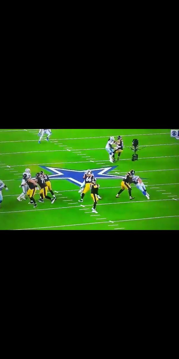 Marcus_Mosher's tweet photo. 1. Flag.

2. No Flag. https://t.co/WGU0bAhOe7