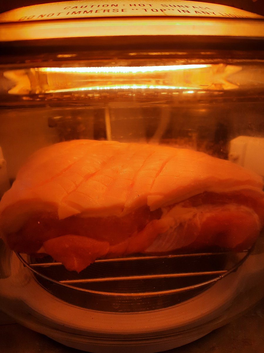 HeyItsNight's tweet photo. Been told to cook the roast pork for family dinner tonight. It'll take over couple hours to cook, so have some progress pics #ChefNight https://t.co/IIjrSpx3yo