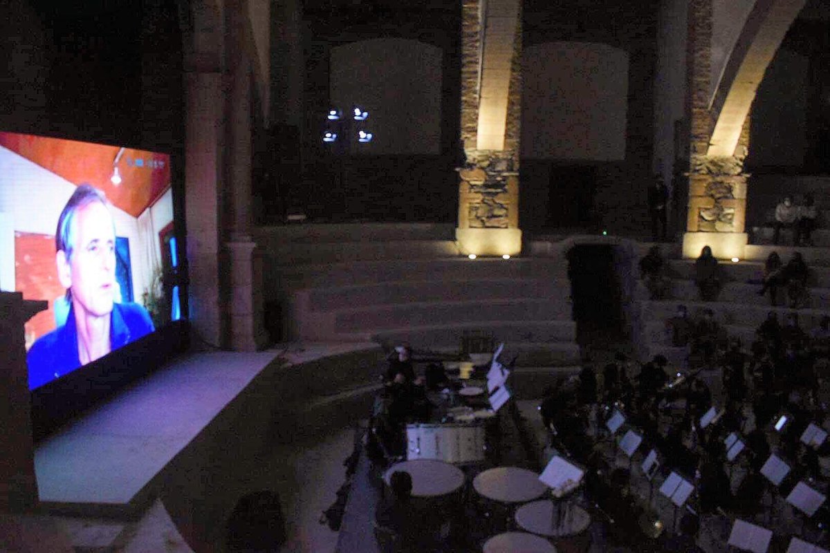 Carlos__Maria's tweet photo. Esta noche ha sido vibrante con la presentación de nuestra #OSPIR e invitados de la #OFIL, interpretando piezas del gran maestro Markus Stockhausen en la siempre imponente #PlazaDeGallos; sin duda un cierre espectacular de este 23 @FIACmx https://t.co/0VZdtp3Yrs