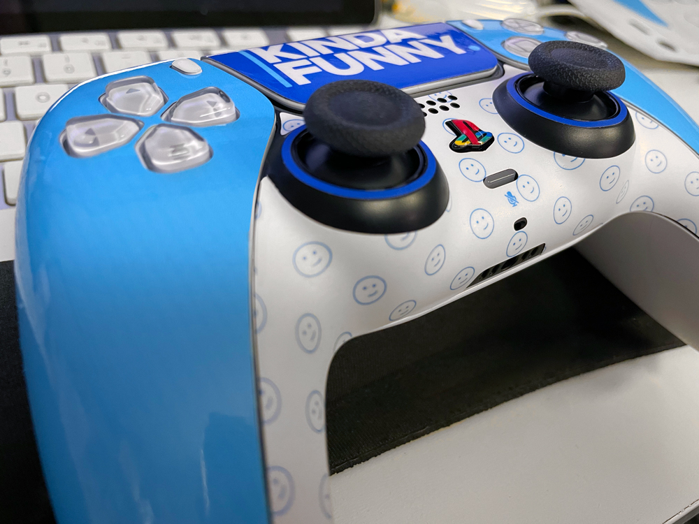 ToastyStickers's tweet photo. Kinda Sunday #Dualsense #PS5 #PlayStation5 #KindaFunny https://t.co/zqlnlJjaeS