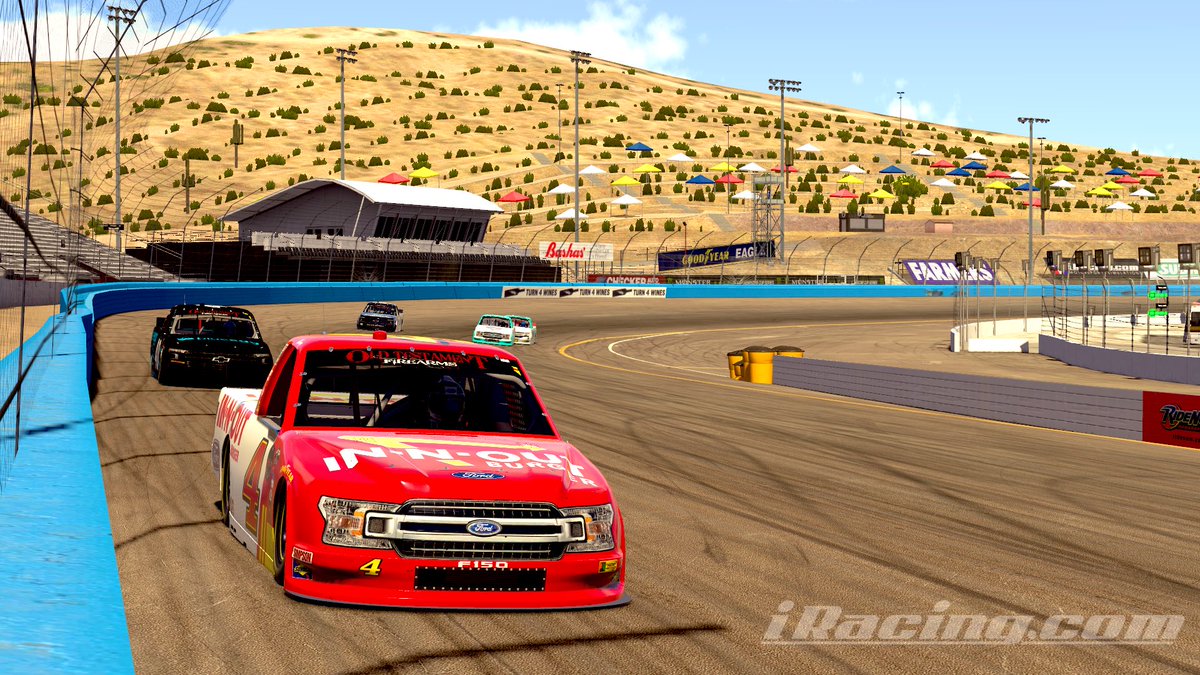 highdesertsim's tweet photo. Back in the saddle at Phoenix with @EliteRacing_ https://t.co/1dFAT6SVRR