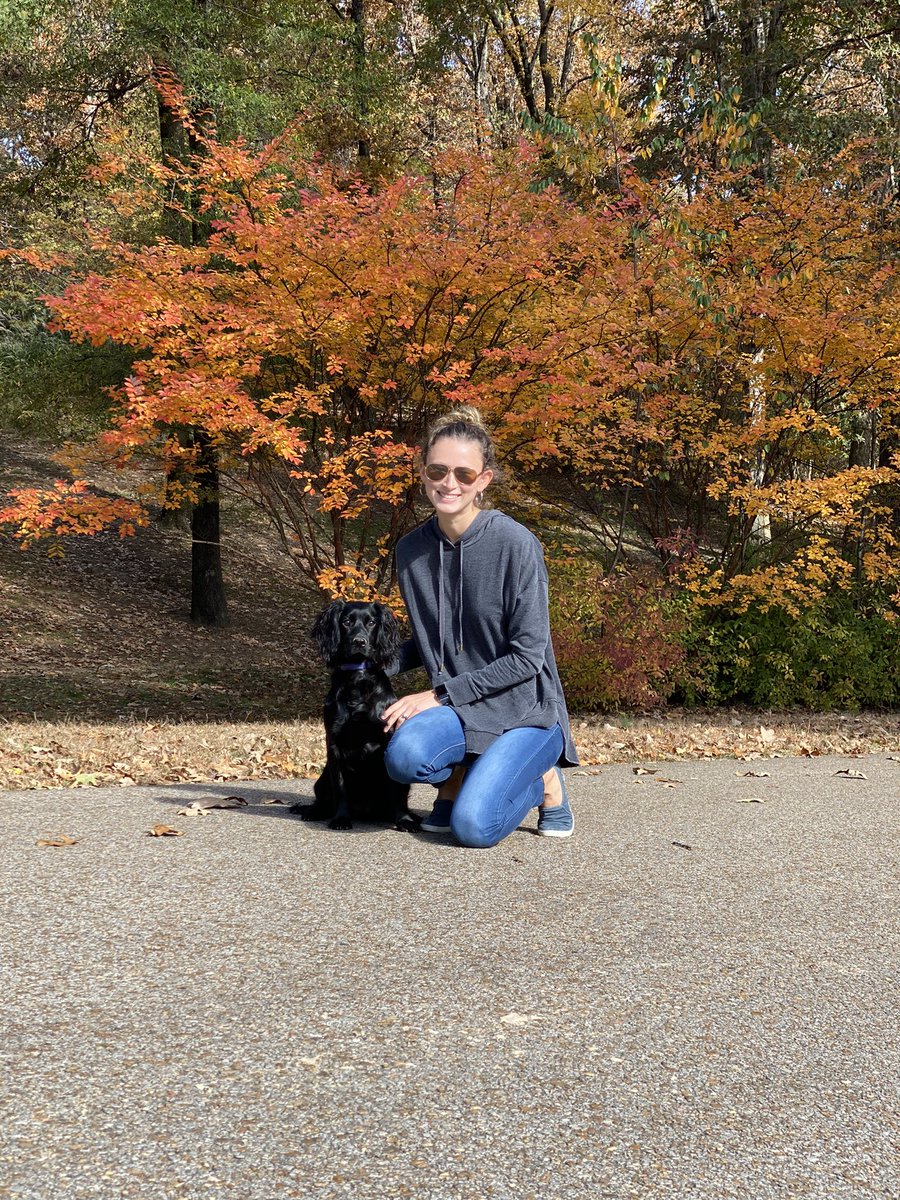 cassidylanereed's tweet photo. Had to take advantage of this beautiful backdrop across the street.🧡 https://t.co/jyNDCGpeQK