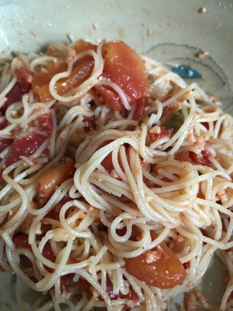 Mirage1217's tweet photo. #EatingHealthy  #FightingCancer #IGOTTHIS   Fighing  Stage 2 Pancreatic cancer. Thinking of Alex Trebek. Here's a Salad with Avocado, Sunflower Seeds, Tomatoes, Dukes in an Oil&amp;Vinegar Dressing.  Pasta &amp; Stewed Tomatoes, Mushroom Quiche, Creamed Cabbage. All made from scratch. https://t.co/8bEUtBNjs2