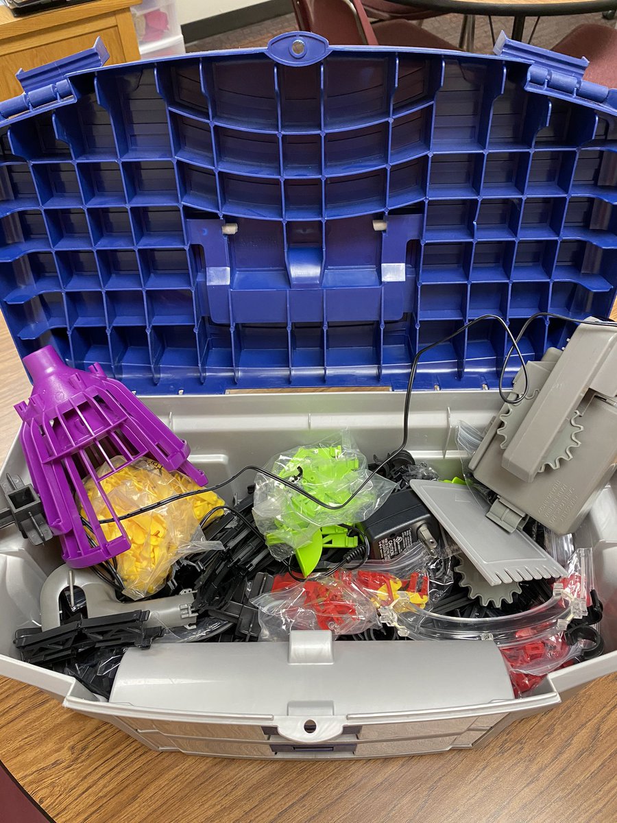 TeacherInOz's tweet photo. Inherited a box of building materials...anyone know what type they are? No info with them. #PLN #STEM #makerspace https://t.co/QvRBhKj7Kc