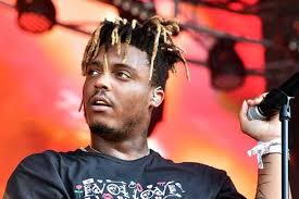 SalmanWorlddd's tweet photo. On this day, 11 month ago, we lost a legend. The Biggest talent i ever seen in my life, a master piece. the guy who saves many people life from depression with he's lyrics.
Juice WRLD👑🐐
#LLJW
#LegendsNeverDie
#RIP
#PartyNeverEnd
#JuiceWRLD https://t.co/WLBvCcdAem