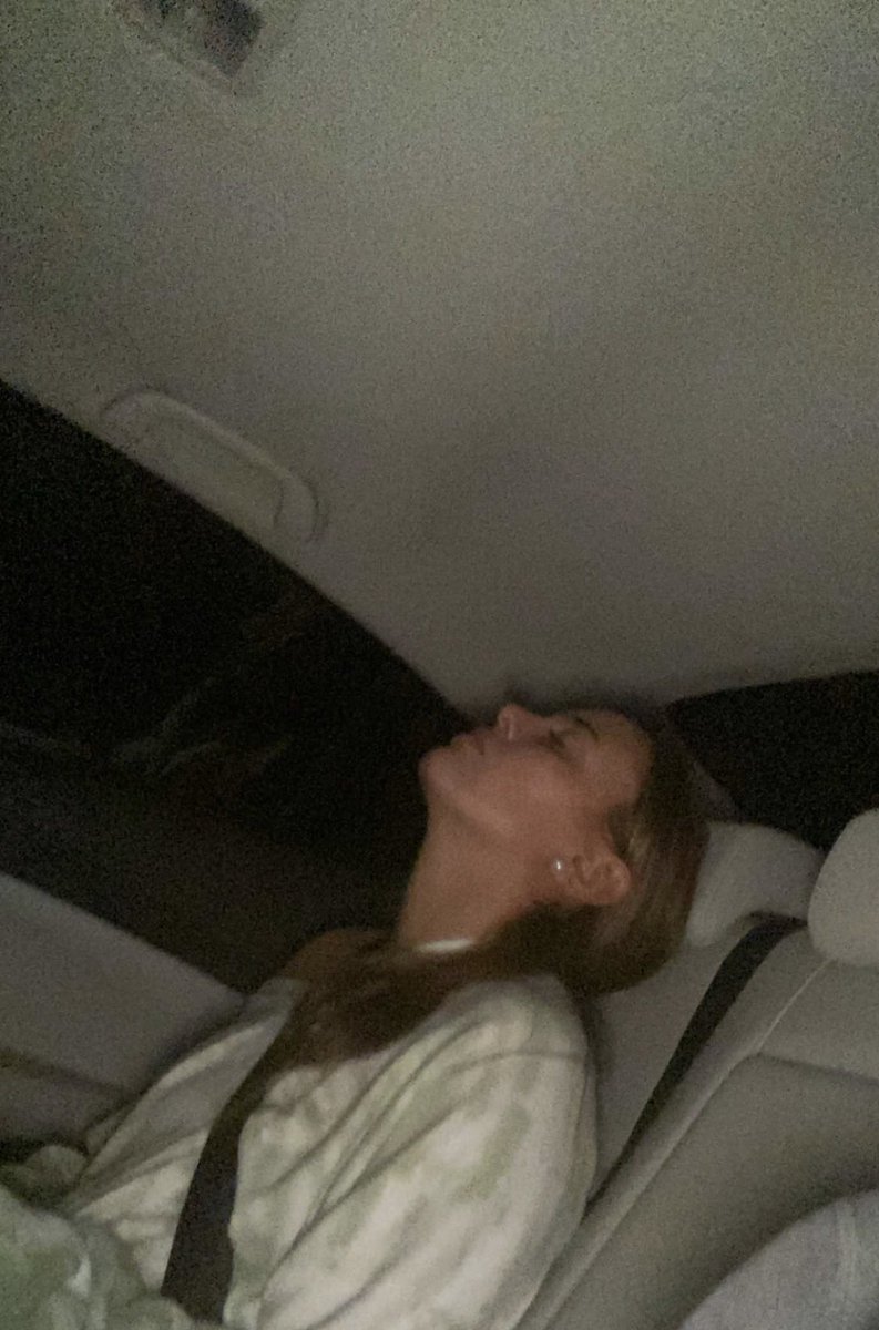 lizzyclaireeee's tweet photo. I was caught sleeping 😴 #lacking @its_smam https://t.co/OBdwvr3je4