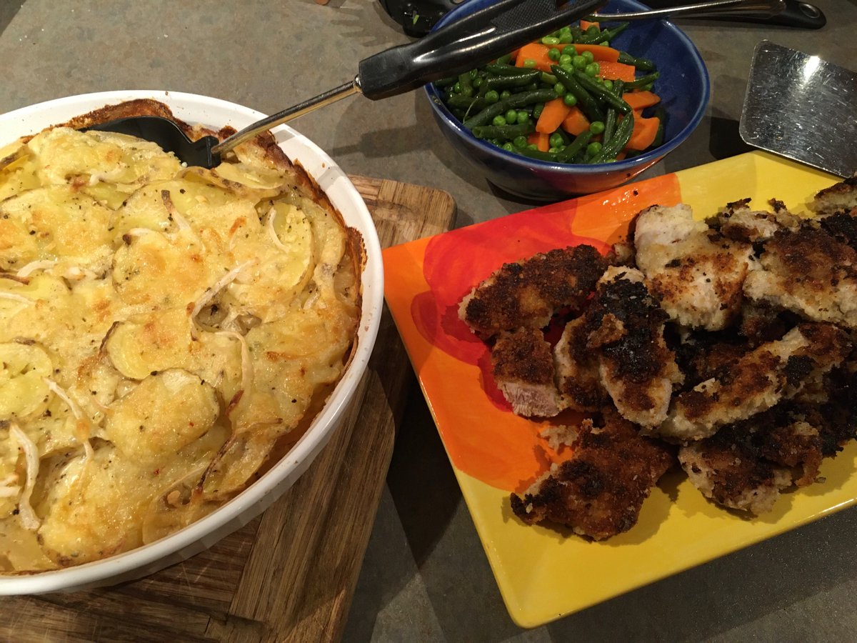 KarenManzer's tweet photo. Dinner with @DougManzer marinated &amp; yogurt-panko-Parmesan wild pheasant, and modified ideas from Mary Berry with potatoes and glazed veggies. #homecooking #Sundaysupper https://t.co/bnHLLIXzqm