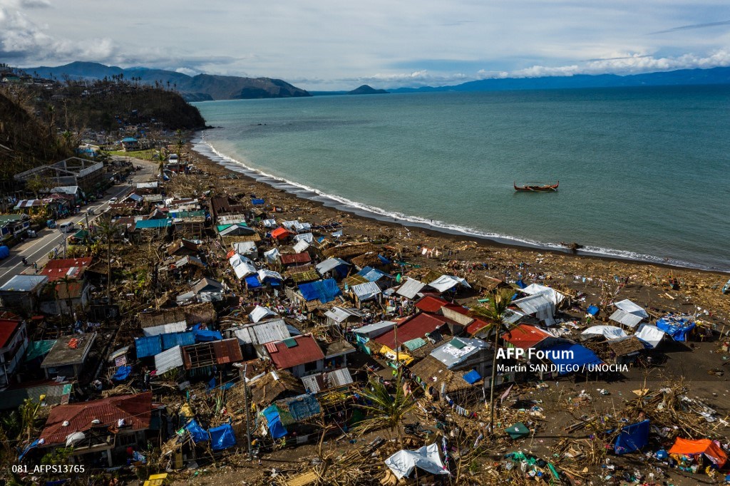 PhilstarNews's tweet photo. LOOK: The view of Tiwi, Albay a week after Super Typhoon Rolly battered the area, destroying numerous houses in the coastal communities.

📷: AFP/Martin San Diego https://t.co/HDY5LMkFnj